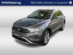 Grijs Gebruikt 2022 VW T-Roc Edition SUV | € 23.450 (Eerlijke prijs)