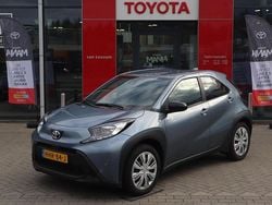 Grijs Gebruikt 2025 Toyota Aygo X X-play SUV | € 19.499