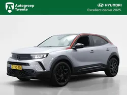 Grijs, metallic lak Gebruikt 2023 Opel Mokka-e SUV | € 20.950 (Eerlijke prijs)