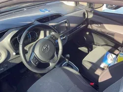 Rood Gebruikt 2014 Toyota Yaris Hybrid Trend Hatchback | € 9.900