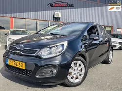 Zwart Gebruikt 2014 Kia Rio Hatchback | € 4.999 (Eerlijke prijs)
