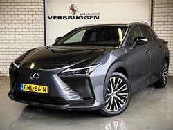 Grijs, metallic lak Gebruikt 2024 Lexus RZ 450e Executive Line SUV | € 56.900