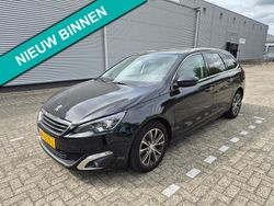 Zwart Gebruikt 2017 Peugeot 308 Premium Stationwagen | € 6.555 (Super prijs)