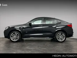 475 black sapphire metallic (zwart metallic) Gebruikt 2017 BMW X4 Comfort Edition SUV | € 33.880 (Duur)