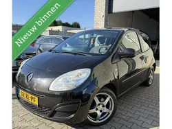 Zwart Gebruikt 2008 Renault Twingo Dynamique Hatchback | € 2.250 (Eerlijke prijs)