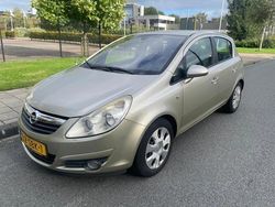 Beige Gebruikt 2008 Opel Corsa Cosmo Hatchback | € 2.400 (Iets duurder)