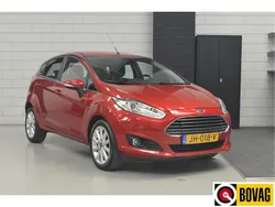 Rood Gebruikt 2016 Ford Fiesta Titanium Hatchback | € 7.950 (Iets duurder)