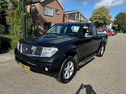 Zwart Gebruikt 2009 Nissan Navara SE Pickup | € 6.700