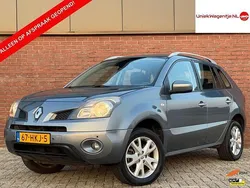 Grijs Gebruikt 2008 Renault Koleos Dynamique SUV | € 5.995 (Eerlijke prijs)