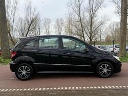 Zwart Gebruikt 2006 Mercedes B180 MPV | € 1.199 (Goede deal)