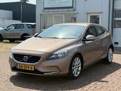 Bruin Gebruikt 2012 Volvo V40 Momentum Stationwagen | € 4.950 (Iets duurder)