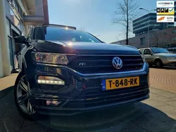 Grijs, metallic lak Gebruikt 2019 VW T-Roc R-line SUV | € 24.995 (Eerlijke prijs)