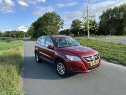 Rood Gebruikt 2010 VW Tiguan SUV | € 6.500 (Eerlijke prijs)