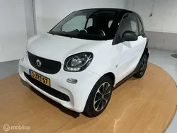 Wit Gebruikt 2015 Smart ForTwo Coupé Pure Hatchback | € 5.950