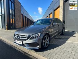 Grijs, metallic lak Gebruikt 2017 Mercedes C180 Sport Edition Sedan | € 25.750 (Iets duurder)