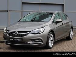 Grijs Gebruikt 2017 Opel Astra Edition Hatchback | € 12.945 (Eerlijke prijs)