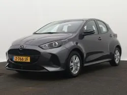 Grijs metallic Gebruikt 2024 Mazda 2 Center-Line Hatchback | € 24.695 (Eerlijke prijs)