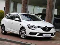 Wit Gebruikt 2019 Renault Mégane GrandTour Zen Stationwagen | € 13.950 (Goede deal)