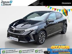 Zwart Gebruikt 2025 Renault Clio V Techno Hatchback | € 22.935 (Duur)