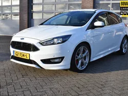 Wit Gebruikt 2015 Ford Focus Titanium Hatchback | € 13.950 (Duur)