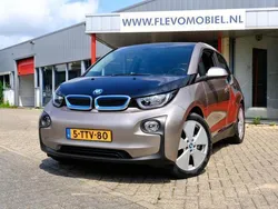 Grijs, metallic lak Gebruikt 2014 BMW i3 Hatchback | € 13.950 (Iets duurder)
