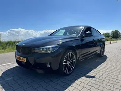 Zwart Gebruikt 2019 BMW 320 Executive Sedan | € 22.950 (Goede deal)