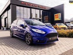Blauw, metallic lak Gebruikt 2017 Ford Fiesta ST Hatchback | € 15.750 (Eerlijke prijs)