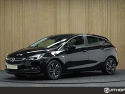 Zwart Gebruikt 2019 Opel Astra Edition Hatchback | € 13.650 (Eerlijke prijs)