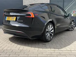 Zwart Gebruikt 2024 Tesla Model 3 Long Range Sedan | € 42.999 (Duur)