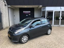 Grijs, metallic lak Gebruikt 2016 Peugeot 108 Envy Hatchback | € 4.499 (Eerlijke prijs)