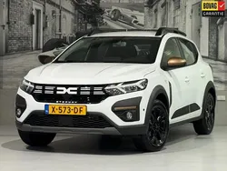 Wit Gebruikt 2023 Dacia Sandero Extreme Hatchback | € 21.950 (Eerlijke prijs)