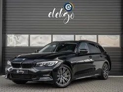 Zwart Gebruikt 2020 BMW 330 Executive Stationwagen | € 24.950 (Goede deal)