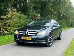 Zwart Gebruikt 2011 Mercedes C250 Coupé | € 9.750 (Goede deal)