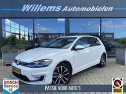 Wit, metallic lak Gebruikt 2019 VW e-Golf Hatchback | € 11.900 (Eerlijke prijs)