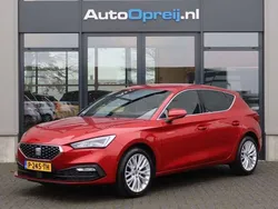 Rood, metallic lak Gebruikt 2021 Seat Leon XCELLENCE Hatchback | € 23.945 (Eerlijke prijs)