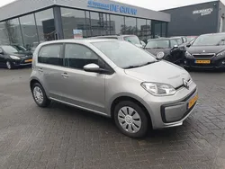 Grijs Gebruikt 2017 VW up! move up! Hatchback | € 7.930 (Eerlijke prijs)