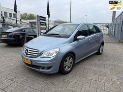 Blauw Gebruikt 2005 Mercedes B150 Business MPV | € 1.650 (Goede deal)