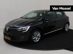 Zwart Gebruikt 2020 Renault Clio V Zen Hatchback | € 13.440 (Eerlijke prijs)