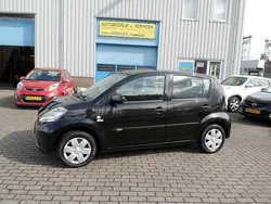 Zwart Gebruikt 2007 Daihatsu Sirion Hatchback | € 1.745 (Eerlijke prijs)