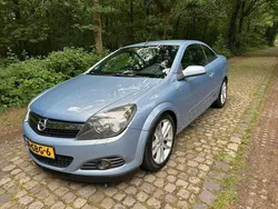 Blauw Gebruikt 2006 Opel Astra Cabriolet Cosmo Cabriolet | € 3.650 (Eerlijke prijs)
