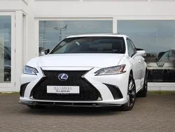 Wit Gebruikt 2019 Lexus ES300H Sport Line Sedan | € 35.940 (Eerlijke prijs)
