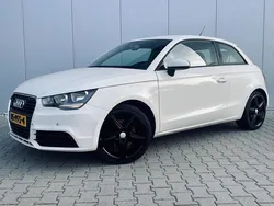Wit Gebruikt 2011 Audi A1 Attraction Hatchback | € 7.249 (Iets duurder)