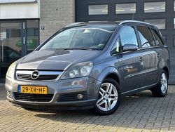 Grijs Gebruikt 2007 Opel Zafira Executive MPV | € 2.250 (Goede deal)