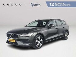 Grijs, metallic lak Gebruikt 2020 Volvo V60 Momentum Stationwagen | € 22.995 (Iets duurder)