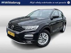 Zwart Gebruikt 2021 VW T-Roc Style SUV | € 23.450 (Eerlijke prijs)