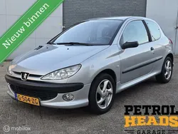 Grijs Gebruikt 2002 Peugeot 206 Hatchback | € 1.750 (Eerlijke prijs)