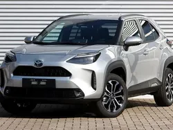 Zilver, metallic lak Nieuw 2025 Toyota Yaris Cross Team SUV | € 32.945 (Eerlijke prijs)