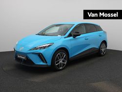 Blauw Gebruikt 2023 MG MG4 EV Luxury Hatchback | € 24.495 (Eerlijke prijs)