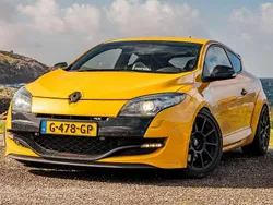 Geel Gebruikt 2011 Renault Mégane Coupé R.S. Coupé | € 22.000