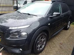 Zwart Gebruikt 2016 Citroën C4 Cactus PureTech Hatchback | € 5.890 (Eerlijke prijs)